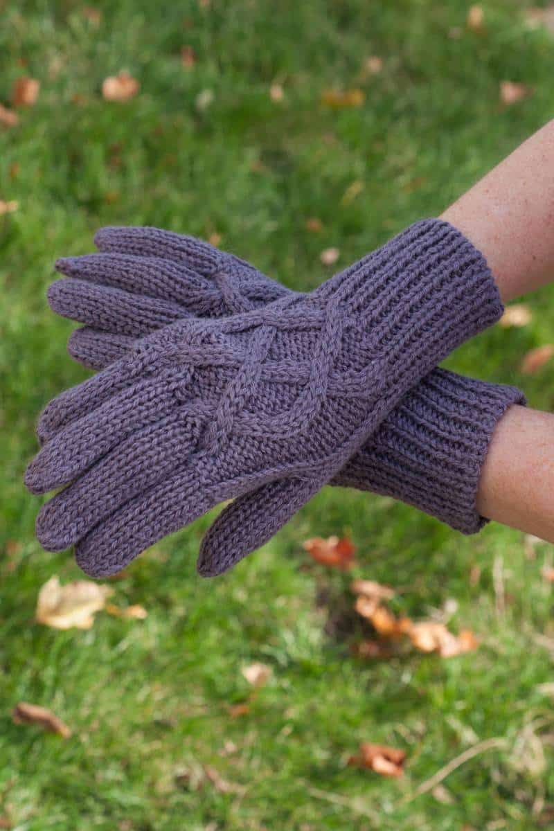 Pure Baby Alpaca Cable Knit Gloves
